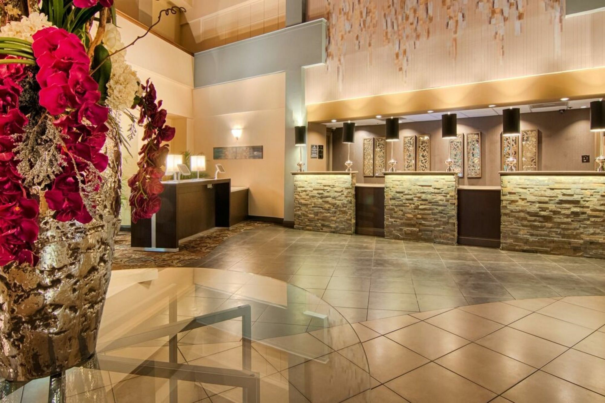Comfort Inn & Suites At Copeland Tower Metairie Exterior foto